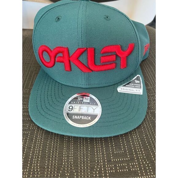 Official Oakley Standard Issue Oakley 6 Panel Hat Logo Neon by New era